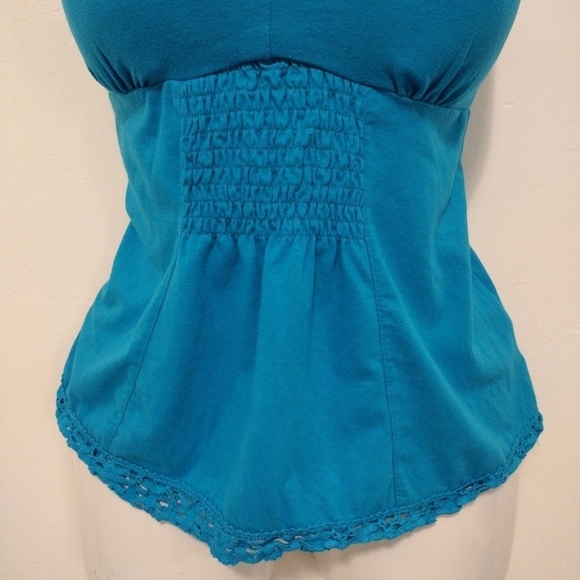 Planet Gold - Spaghetti Straps Padded Crop Top - Picture 3 of 10